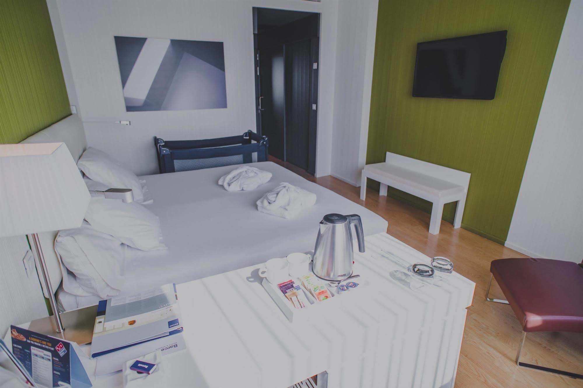 Hotel Zentral Castellana Norte Madrid Ngoại thất bức ảnh
