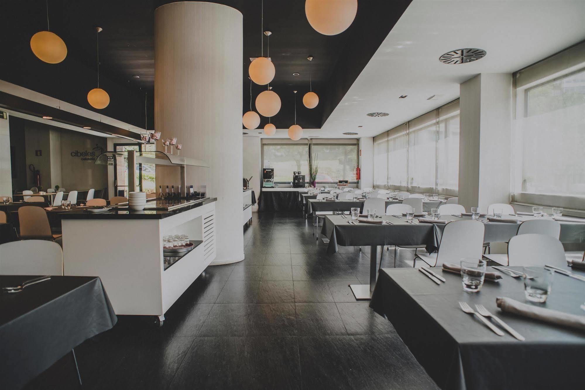 Hotel Zentral Castellana Norte Madrid Ngoại thất bức ảnh